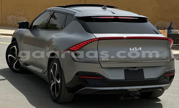 Buy Used Kia Enterprise Silver Car in Dakar in Dakar Buy Used Kia Enterprise Silver Car in Dakar in Dakar