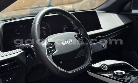 Buy Used Kia Enterprise Silver Car in Dakar in Dakar Buy Used Kia Enterprise Silver Car in Dakar in Dakar