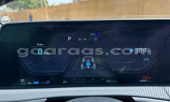 Buy Used Kia Enterprise Silver Car in Dakar in Dakar Buy Used Kia Enterprise Silver Car in Dakar in Dakar