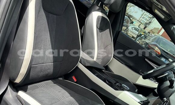 Buy Used Kia Enterprise Silver Car in Dakar in Dakar Buy Used Kia Enterprise Silver Car in Dakar in Dakar