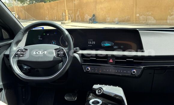 Buy Used Kia Enterprise Silver Car in Dakar in Dakar Buy Used Kia Enterprise Silver Car in Dakar in Dakar