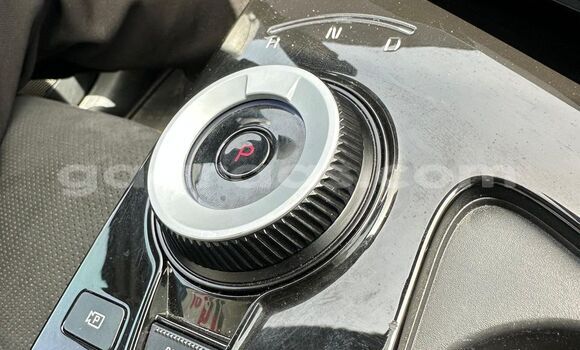 Buy Used Kia Enterprise Silver Car in Dakar in Dakar Buy Used Kia Enterprise Silver Car in Dakar in Dakar