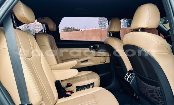 Buy Used Kia Sorento Silver Car in Dakar in Dakar Buy Used Kia Sorento Silver Car in Dakar in Dakar