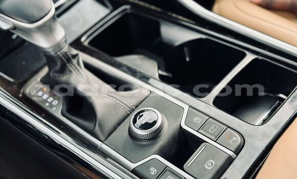 Buy Used Kia Sorento Silver Car in Dakar in Dakar Buy Used Kia Sorento Silver Car in Dakar in Dakar