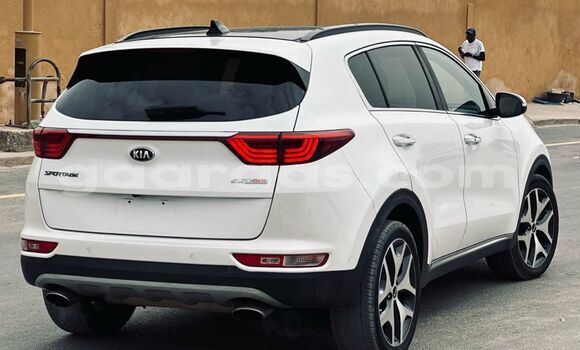 Buy Used Kia Sportage White Car in Dakar in Dakar Buy Used Kia Sportage White Car in Dakar in Dakar