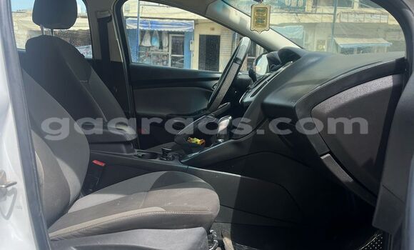 Dieundeu Occasion Ford Focus White Auto in Dakar in Dakar Dieundeu Occasion Ford Focus White Auto in Dakar in Dakar