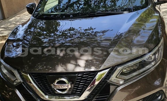Buy Used Nissan Qashqai Silver Car in Dakar in Dakar