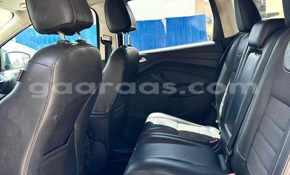 Acheter Occasion Voiture Ford Escape Rouge à Dakar, Dakar Acheter Occasion Voiture Ford Escape Rouge à Dakar, Dakar