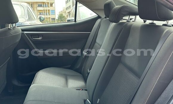 Dieundeu Occasion Toyota Corolla Silver Auto in Dakar in Dakar Dieundeu Occasion Toyota Corolla Silver Auto in Dakar in Dakar