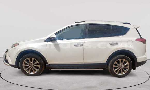 Acheter Occasion Voiture Toyota Rav 4 Blanc à Dakar, Dakar Acheter Occasion Voiture Toyota Rav 4 Blanc à Dakar, Dakar