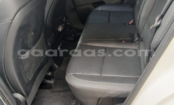 Acheter Occasion Voiture Kia Sportage Blanc à Dakar, Dakar Acheter Occasion Voiture Kia Sportage Blanc à Dakar, Dakar