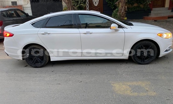 Buy Used Ford Fusion Blanc Car in Dakar in Dakar