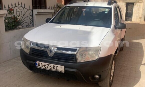Buy Used Renault Duster White Car in Dakar in Dakar Buy Used Renault Duster White Car in Dakar in Dakar