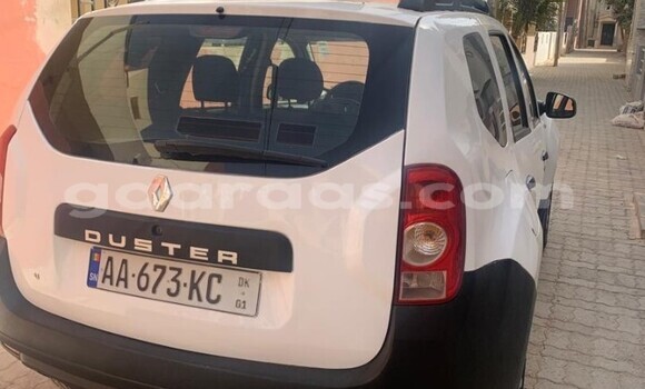 Buy Used Renault Duster White Car in Dakar in Dakar Buy Used Renault Duster White Car in Dakar in Dakar