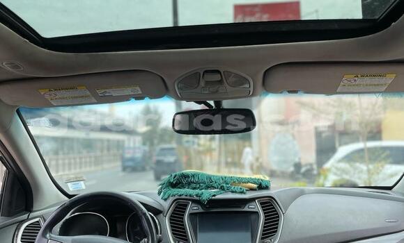 Dieundeu Occasion Hyundai Santa Fe Beige Auto in Dakar in Dakar Dieundeu Occasion Hyundai Santa Fe Beige Auto in Dakar in Dakar