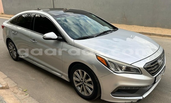 Dieundeu Occasion Hyundai Sonata Silver Auto in Dakar in Dakar Dieundeu Occasion Hyundai Sonata Silver Auto in Dakar in Dakar