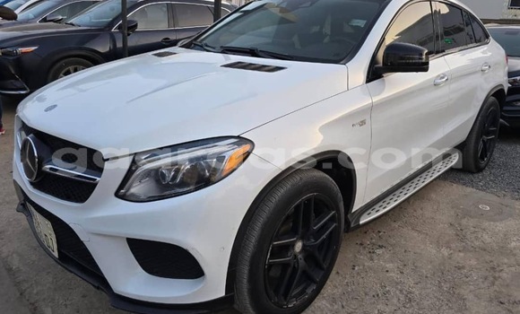 Acheter Occasion Voiture Mercedes‒Benz GLE Blanc à Dakar, Dakar Acheter Occasion Voiture Mercedes‒Benz GLE Blanc à Dakar, Dakar