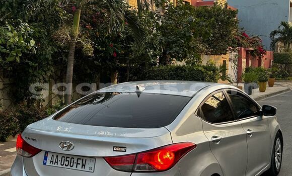 Buy Used Hyundai Elantra Beige Car in Dakar in Dakar Buy Used Hyundai Elantra Beige Car in Dakar in Dakar