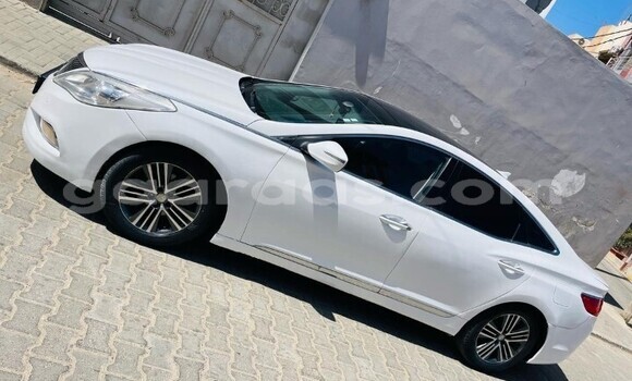Acheter Occasion Voiture Hyundai Grandeur Blanc à Dakar, Dakar Acheter Occasion Voiture Hyundai Grandeur Blanc à Dakar, Dakar