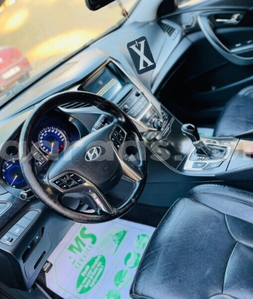 Big with watermark hyundai grandeur dakar dakar 30384