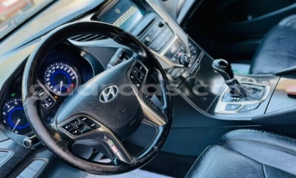 Acheter Occasion Voiture Hyundai Grandeur Blanc à Dakar, Dakar Acheter Occasion Voiture Hyundai Grandeur Blanc à Dakar, Dakar