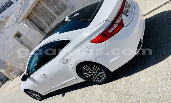 Acheter Occasion Voiture Hyundai Grandeur Blanc à Dakar, Dakar Acheter Occasion Voiture Hyundai Grandeur Blanc à Dakar, Dakar