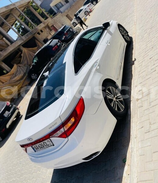 Big with watermark hyundai grandeur dakar dakar 30384