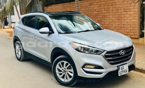 Buy Used Hyundai Tucson Silver Car in Dakar in Dakar Buy Used Hyundai Tucson Silver Car in Dakar in Dakar