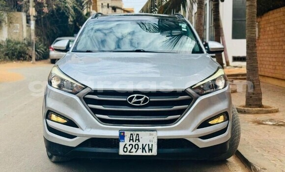 Buy Used Hyundai Tucson Silver Car in Dakar in Dakar Buy Used Hyundai Tucson Silver Car in Dakar in Dakar