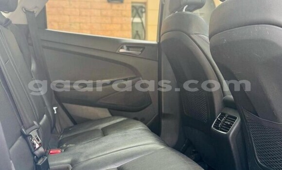 Buy Used Hyundai Tucson Silver Car in Dakar in Dakar Buy Used Hyundai Tucson Silver Car in Dakar in Dakar