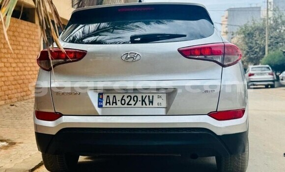 Buy Used Hyundai Tucson Silver Car in Dakar in Dakar Buy Used Hyundai Tucson Silver Car in Dakar in Dakar