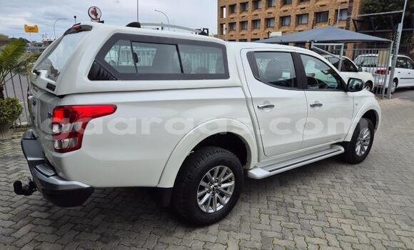 Acheter Occasion Voiture Mitsubishi Triton White à Dakar, Dakar Acheter Occasion Voiture Mitsubishi Triton White à Dakar, Dakar