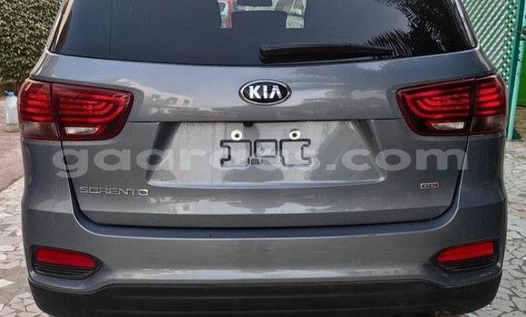 Dieundeu Occasion Kia Sorento Silver Auto in Dakar in Dakar Dieundeu Occasion Kia Sorento Silver Auto in Dakar in Dakar