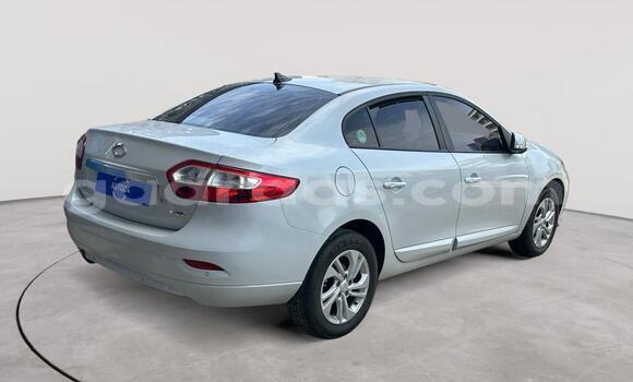 Dieundeu Occasion Renault Samsung SM3 White Auto in Dakar in Dakar Dieundeu Occasion Renault Samsung SM3 White Auto in Dakar in Dakar