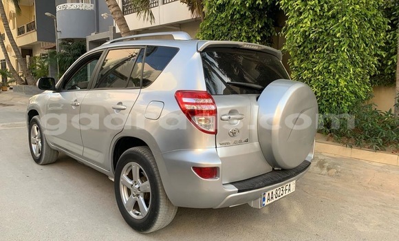 Dieundeu Occasion Toyota Rav 4 Silver Auto in Dakar in Dakar Dieundeu Occasion Toyota Rav 4 Silver Auto in Dakar in Dakar