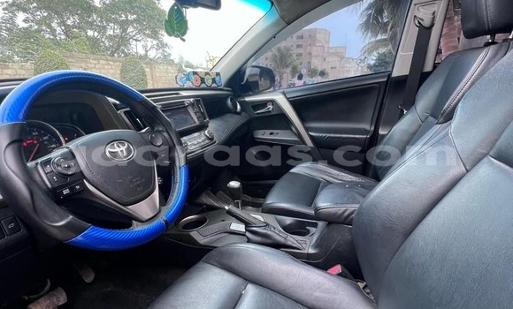 Dieundeu Occasion Toyota RAV4 Silver Auto in Dakar in Dakar Dieundeu Occasion Toyota RAV4 Silver Auto in Dakar in Dakar