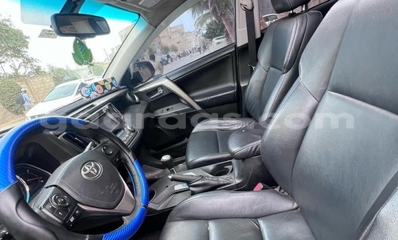 Dieundeu Occasion Toyota RAV4 Silver Auto in Dakar in Dakar Dieundeu Occasion Toyota RAV4 Silver Auto in Dakar in Dakar