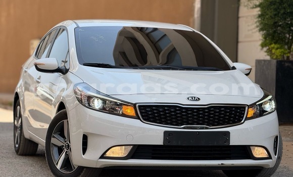 Buy Used Kia K3 Blanc Car in Dakar in Dakar