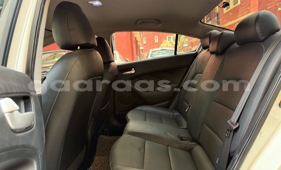 Buy Used Kia K3 Blanc Car in Dakar in Dakar Buy Used Kia K3 Blanc Car in Dakar in Dakar