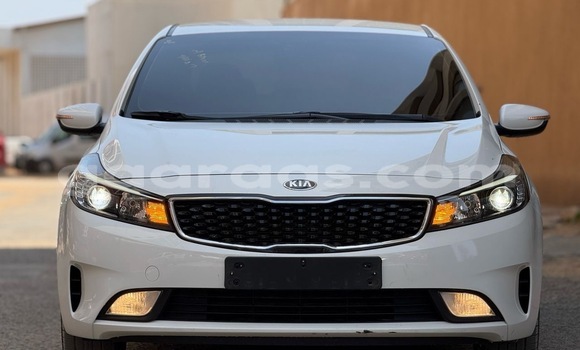 Buy Used Kia K3 Blanc Car in Dakar in Dakar Buy Used Kia K3 Blanc Car in Dakar in Dakar