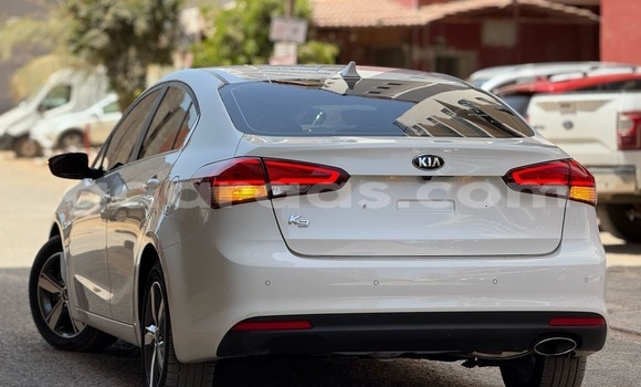 Buy Used Kia K3 Blanc Car in Dakar in Dakar Buy Used Kia K3 Blanc Car in Dakar in Dakar