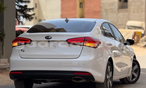 Buy Used Kia K3 Blanc Car in Dakar in Dakar Buy Used Kia K3 Blanc Car in Dakar in Dakar