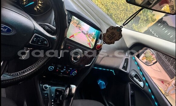 Acheter Occasion Voiture Ford Focus Blanc à Dakar, Dakar Acheter Occasion Voiture Ford Focus Blanc à Dakar, Dakar