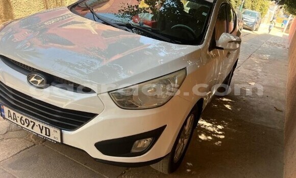 Acheter Occasion Voiture Hyundai ix35 Blanc à Dakar, Dakar Acheter Occasion Voiture Hyundai ix35 Blanc à Dakar, Dakar