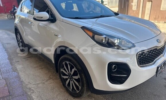 Acheter Occasion Voiture Kia Sportage Blanc à Dakar, Dakar Acheter Occasion Voiture Kia Sportage Blanc à Dakar, Dakar