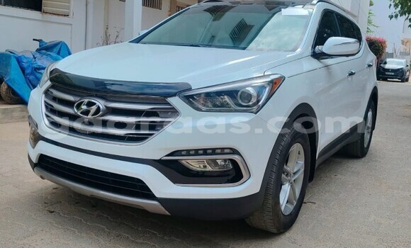 Buy Used Hyundai Santa Fe White Car in Dakar in Dakar Buy Used Hyundai Santa Fe White Car in Dakar in Dakar