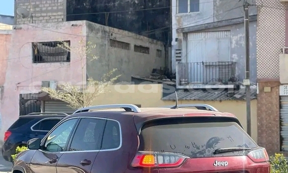 Acheter Occasion Voiture Jeep Cherokee Rouge à Dakar, Dakar Acheter Occasion Voiture Jeep Cherokee Rouge à Dakar, Dakar