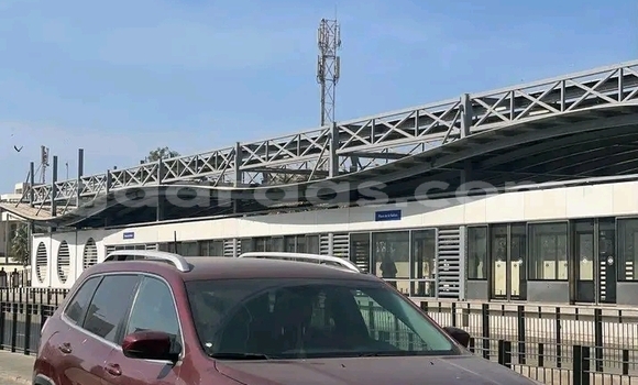 Acheter Occasion Voiture Jeep Cherokee Rouge à Dakar, Dakar Acheter Occasion Voiture Jeep Cherokee Rouge à Dakar, Dakar