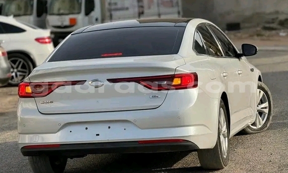Acheter Occasion Voiture Renault Sandero RS Blanc à Dakar, Dakar Acheter Occasion Voiture Renault Sandero RS Blanc à Dakar, Dakar