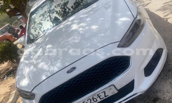 Buy Used Ford Fusion White Car in Dakar in Dakar